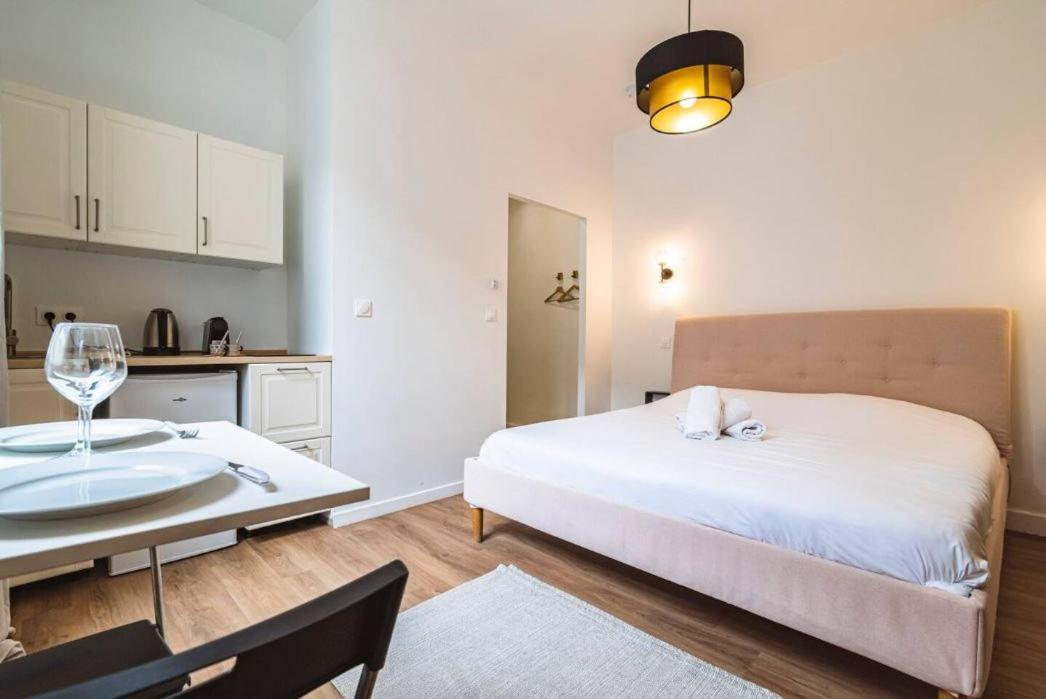 Pink, Appartement En Plein Coeur De Reims Dış mekan fotoğraf