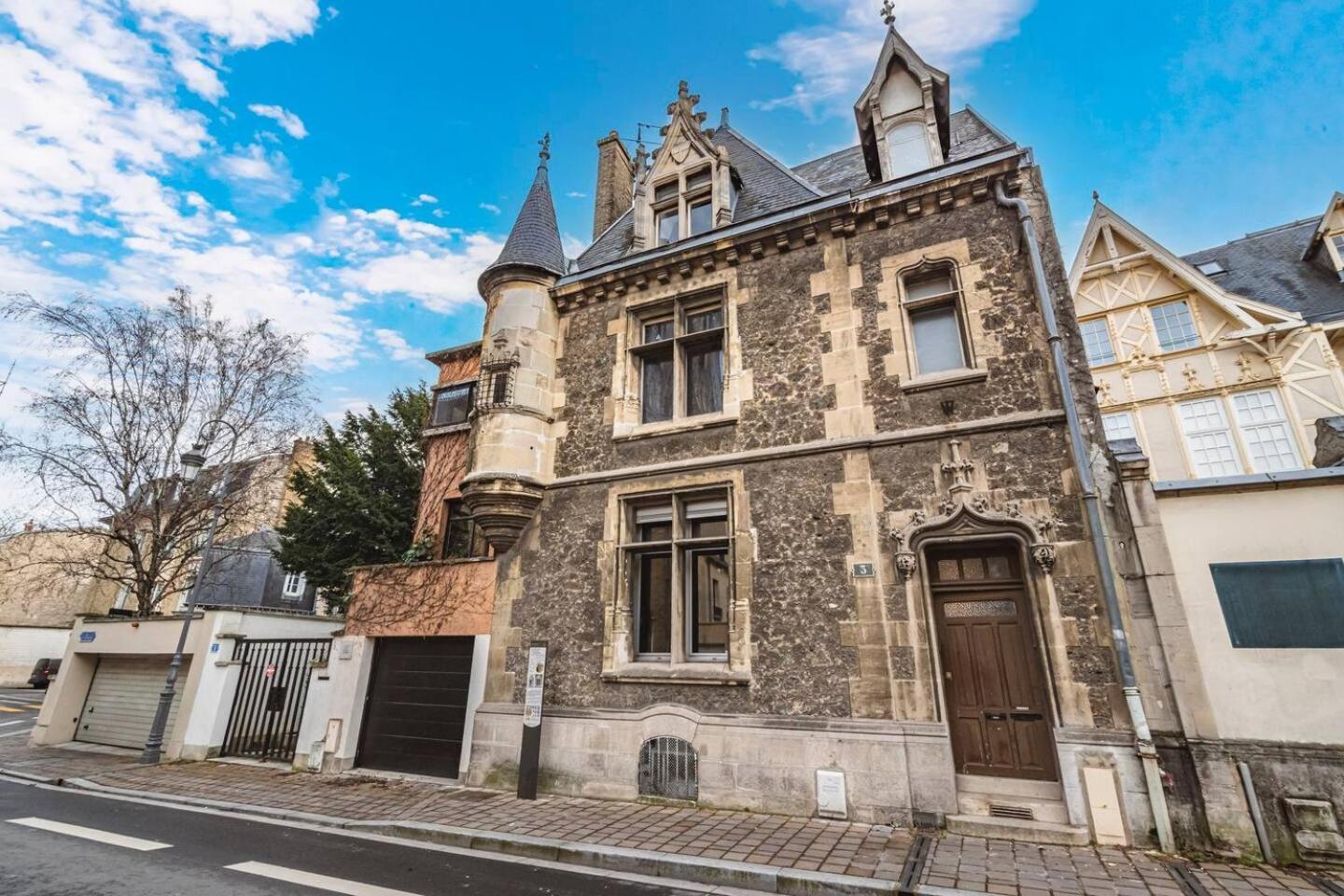 Pink, Appartement En Plein Coeur De Reims Dış mekan fotoğraf